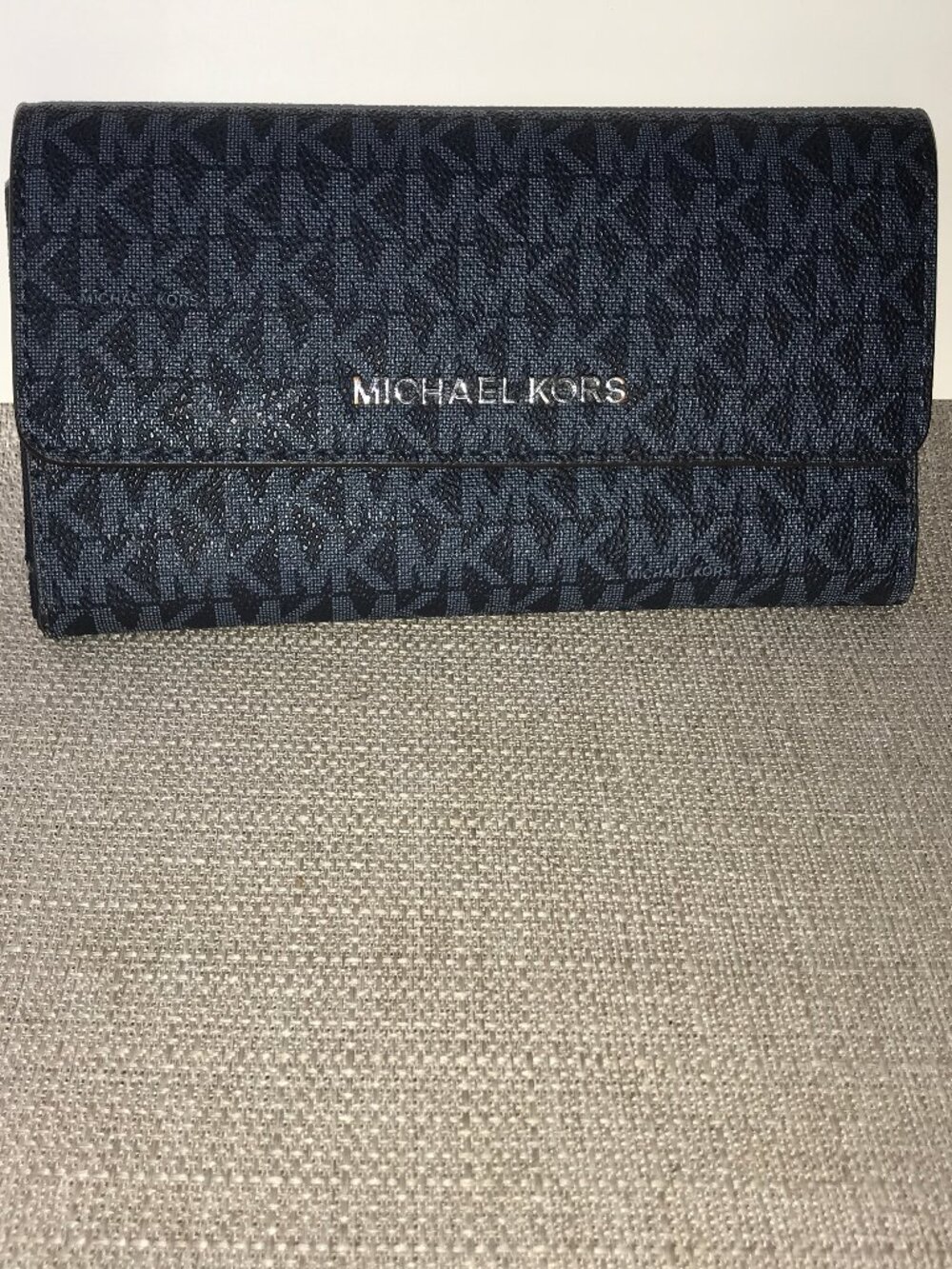 Michael Kors Jet Set Travel Lg Trifold Signature Wallet- Admiral/ Navy/ Silver